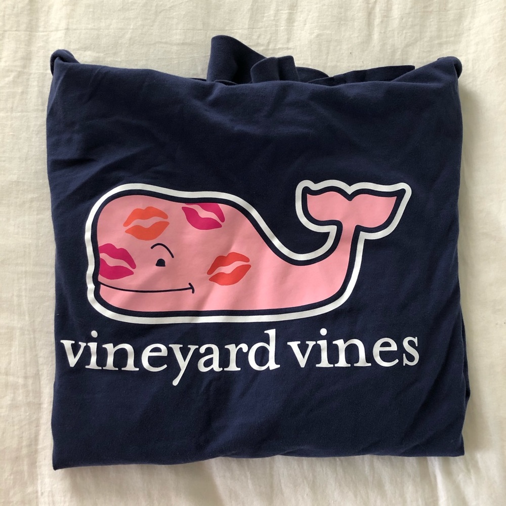 BARELY WORN Vineyard Vinee hoodie tee🧡💖❤️